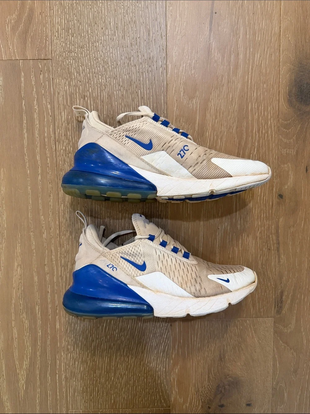 Nike Air Max 270 6.5Y White with Bright Blue Sneakers